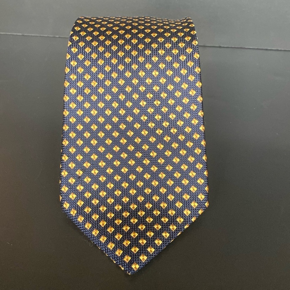 Hilditch & Key Saks Fifth Avenue Classic Silk Tie Made in England Navy Gold Geo